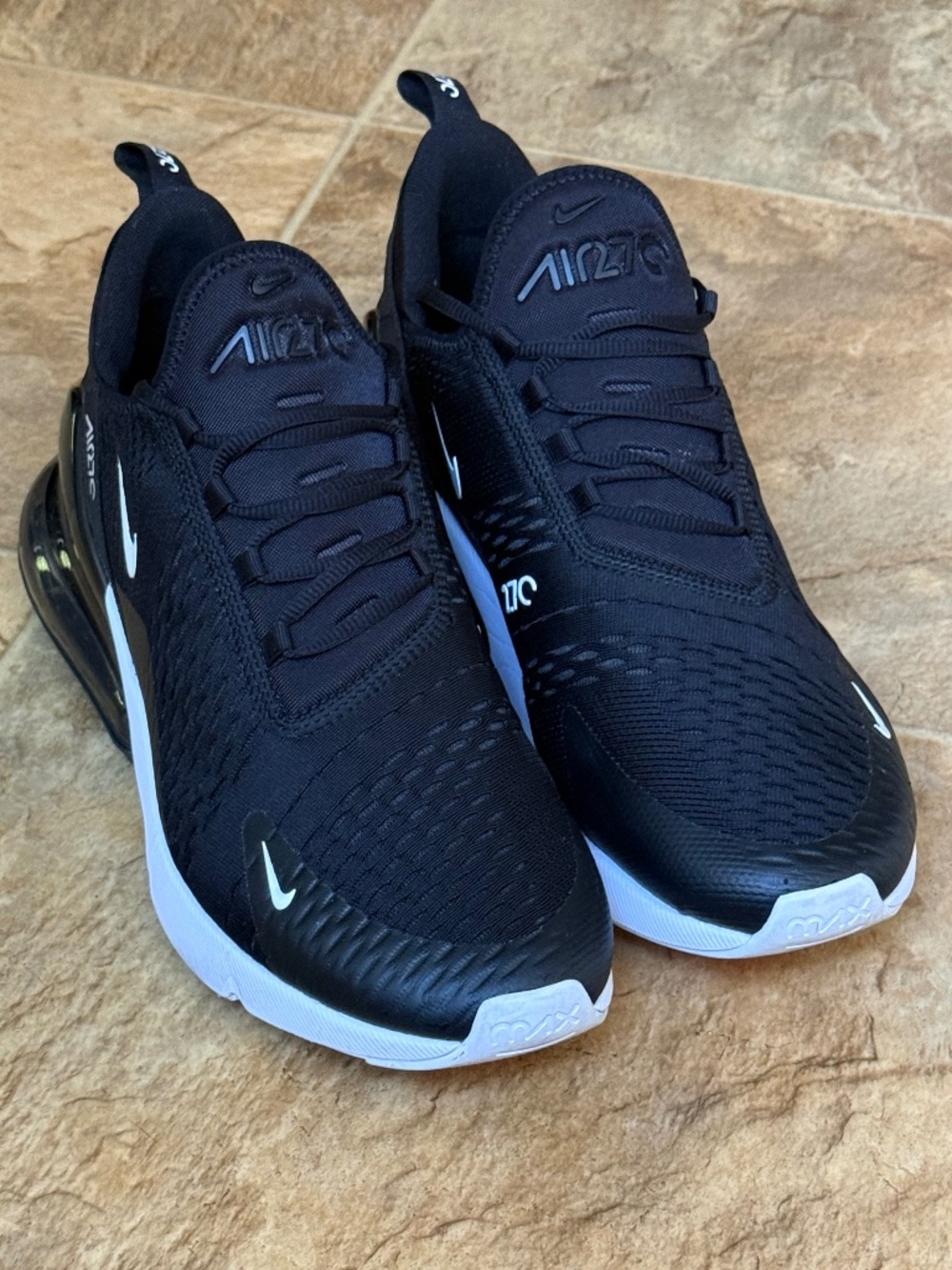 Nike Air Max 270